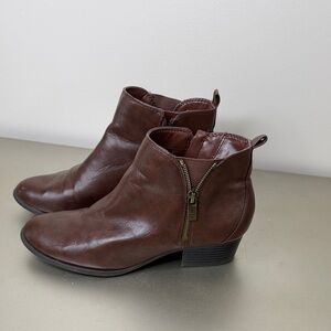 Cognac Brown Ankle Booties Size 9M